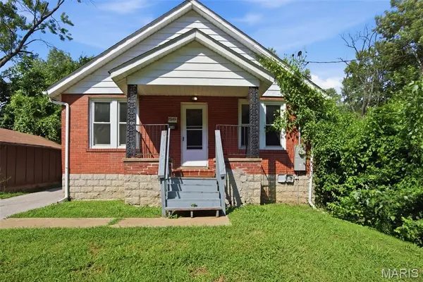 8149 Allen AVE, St Louis, MO 63114