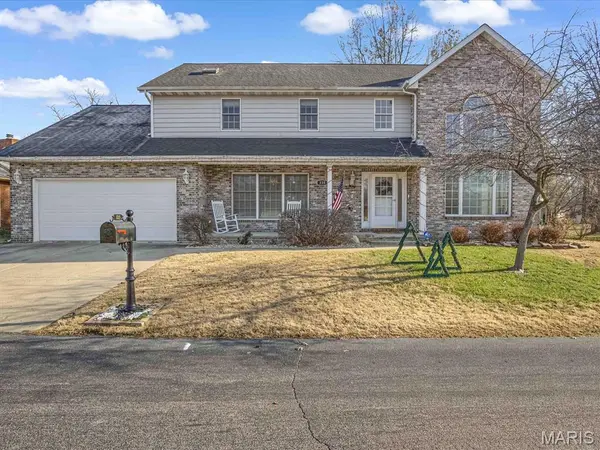 335 Jubaka DR, Fairview Heights, IL 62208