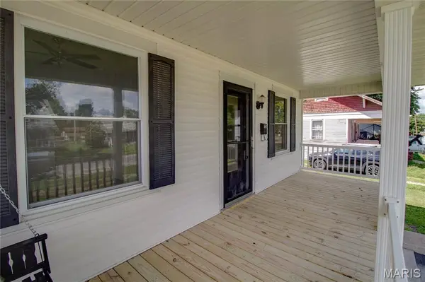 126 W Briggs AVE, Roodhouse, IL 62082