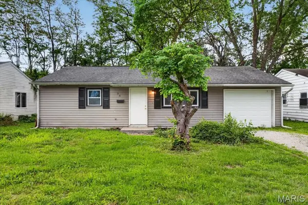 36 Saint Gregory DR, Cahokia, IL 62206