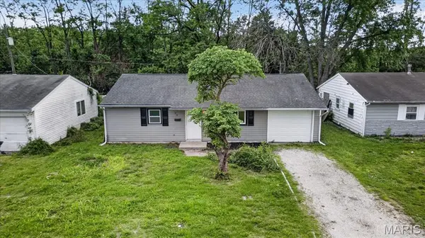 36 Saint Gregory DR, Cahokia, IL 62206