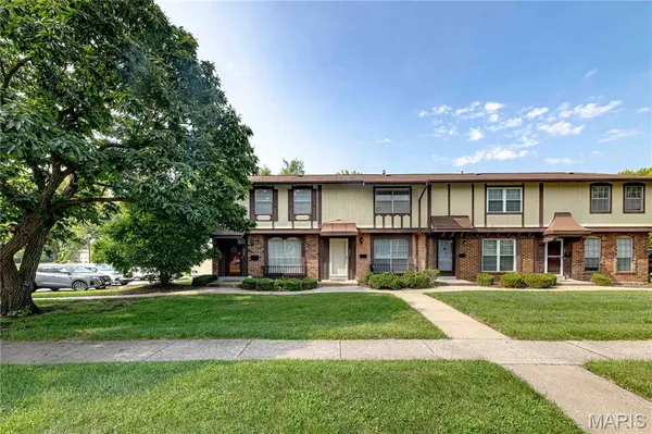 630 Rosetta DR, Florissant, MO 63031