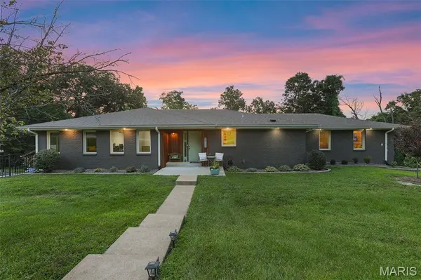 1863 Highway 100, Pacific, MO 63069