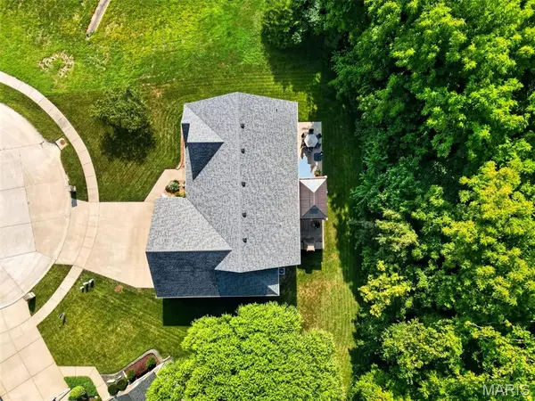 132 Miranda CT, Wentzville, MO 63385