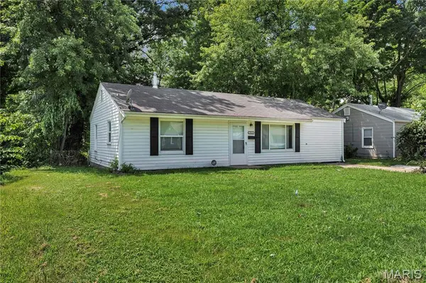 9713 Dennis DR, St Louis, MO 63136