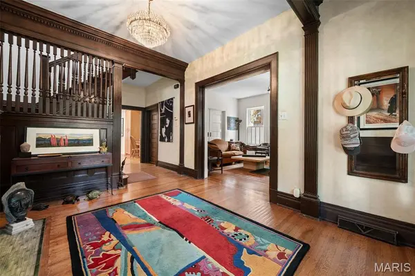 4421 Laclede Ave., St Louis, MO 63108