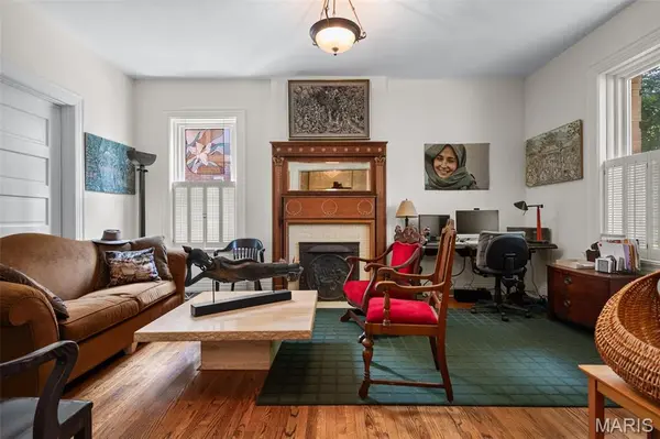4421 Laclede Ave., St Louis, MO 63108