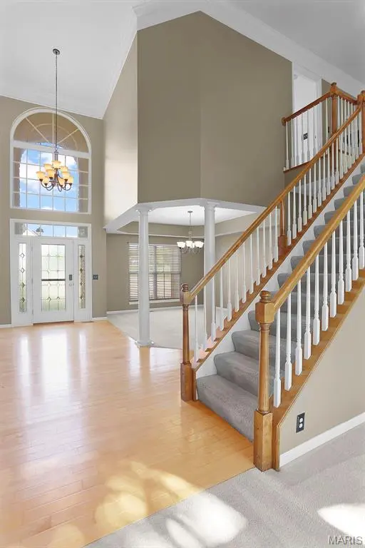 6 Crestwyck CT, Lake St Louis, MO 63367