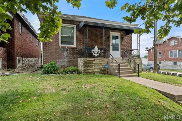 5230 Lisette AVE, St Louis, MO 63109