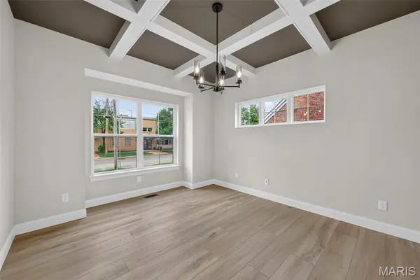 8741 Magdalen AVE, St Louis, MO 63144