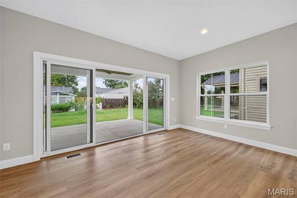8741 Magdalen AVE, St Louis, MO 63144