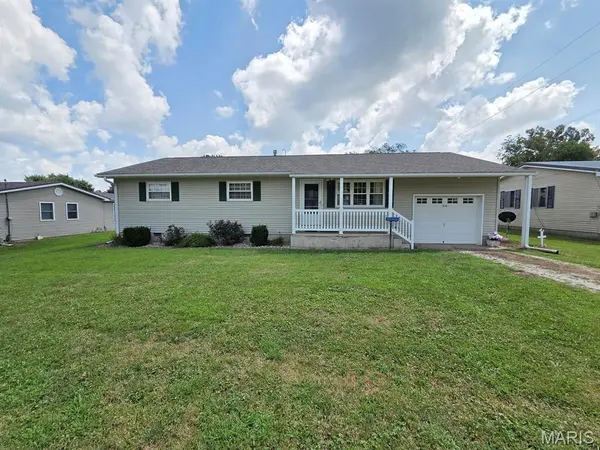 516 N 3rd ST, La Grange, MO 63448