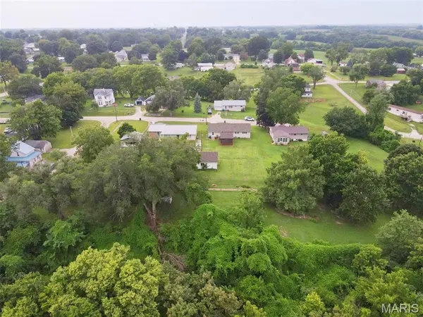 516 N 3rd ST, La Grange, MO 63448