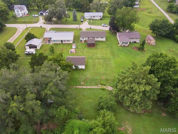 516 N 3rd ST, La Grange, MO 63448