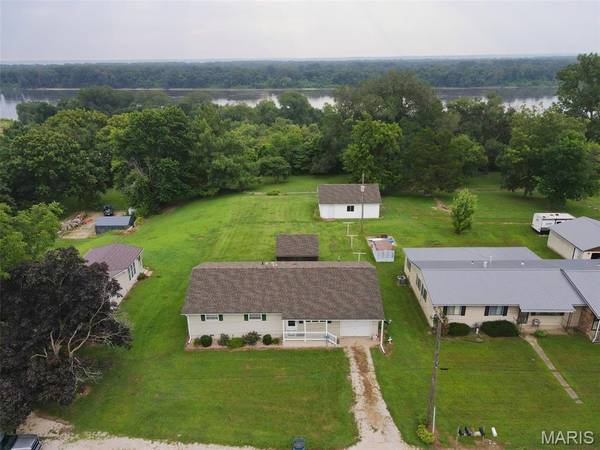 516 N 3rd ST, La Grange, MO 63448