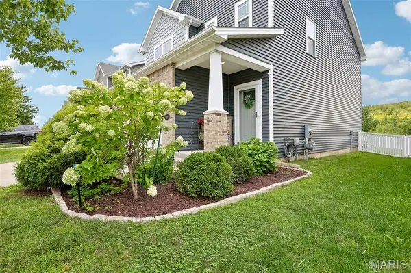 110 Katiemist DR, Cottleville, MO 63376