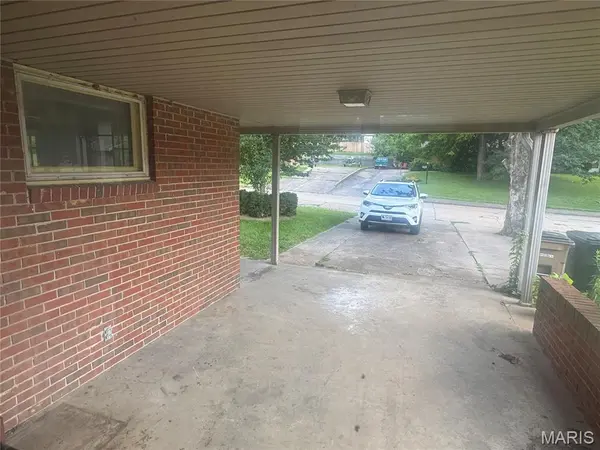 740 Watkins DR, Cape Girardeau, MO 63701