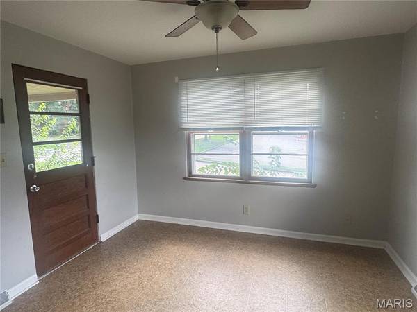 740 Watkins DR, Cape Girardeau, MO 63701