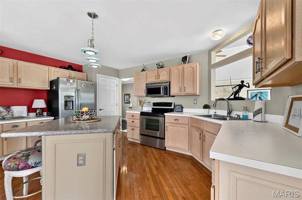 4031 Kim Kelly DR, St Charles, MO 63304