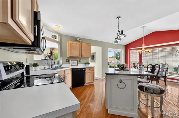 4031 Kim Kelly DR, St Charles, MO 63304