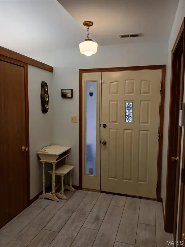 2498 Fox Bridge CT #19, Lake St Louis, MO 63367