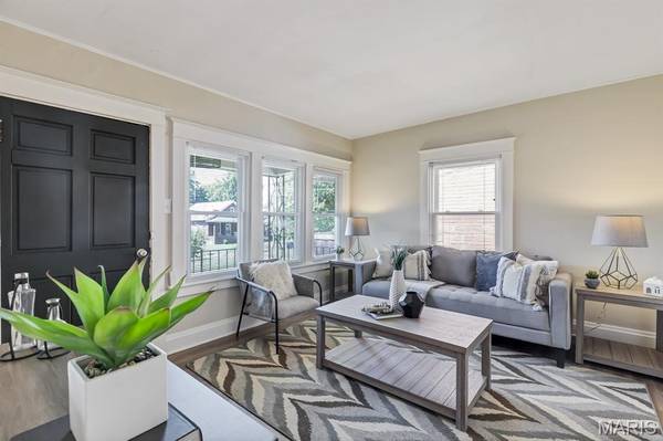 6917 Garner AVE, St Louis, MO 63139