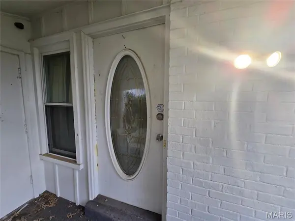 3691 Heather Trails DR, Florissant, MO 63031