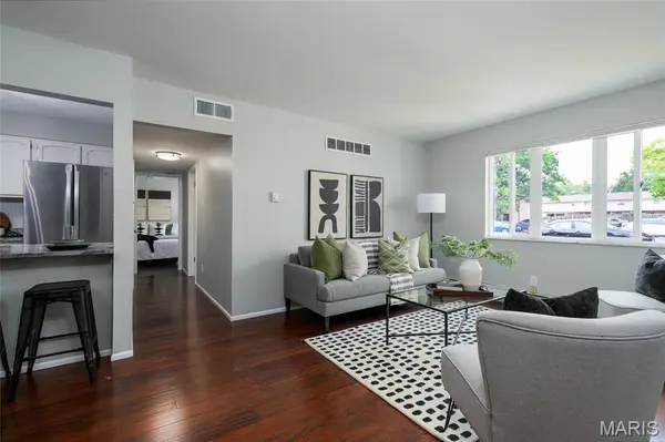 10083 Sakura DR #C, St Louis, MO 63128