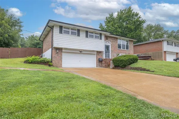1439 Twin Oaks DR, Arnold, MO 63010
