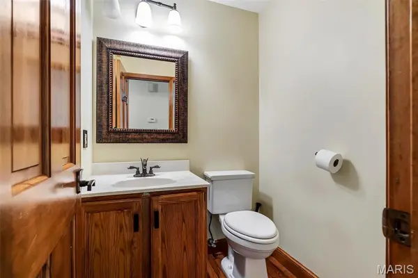 13 Tremaine CT, St Charles, MO 63304