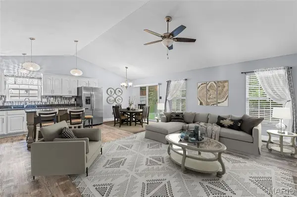 223 Williamsburg DR, Crystal City, MO 63019