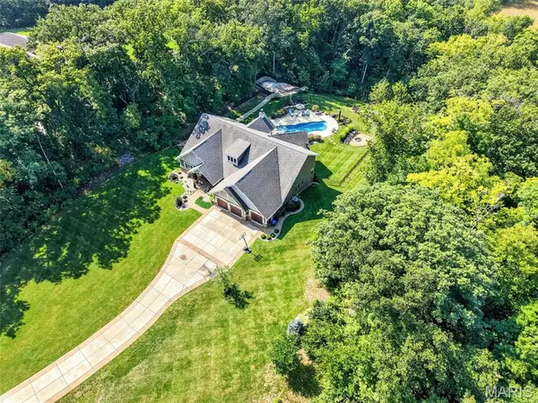 1950 Diehr RD, Wentzville, MO 63385