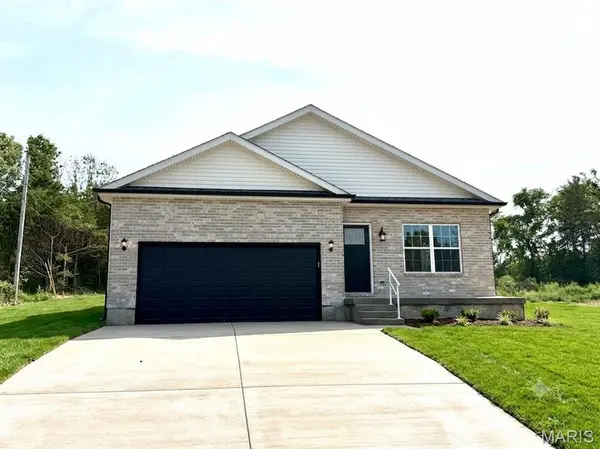 1413 Edgewood DR, Festus, MO 63028