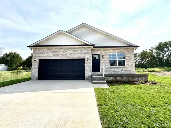 1413 Edgewood DR, Festus, MO 63028
