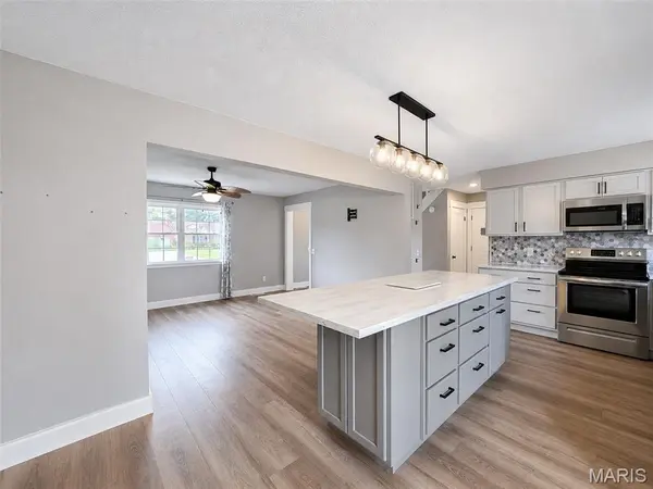 208 Foust DR, Sikeston, MO 63801