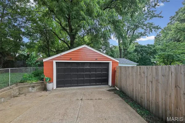 306 Roberta AVE, St Louis, MO 63135