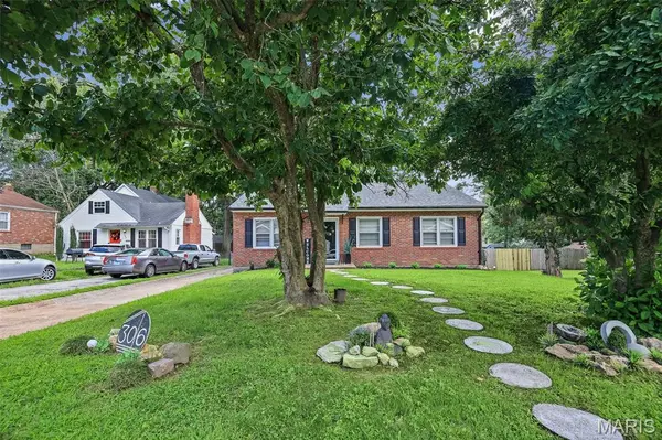 306 Roberta AVE, St Louis, MO 63135