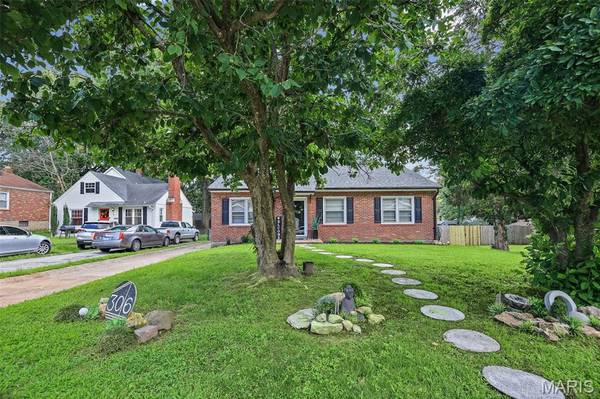 306 Roberta AVE, St Louis, MO 63135