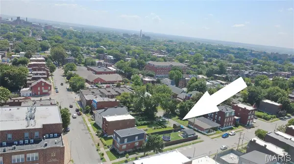 2822 Arsenal ST, St Louis, MO 63118
