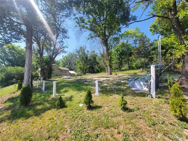 505 S 4th ST, Clarksville, MO 63336