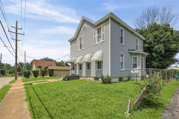 912 Tremont ST, Alton, IL 62002