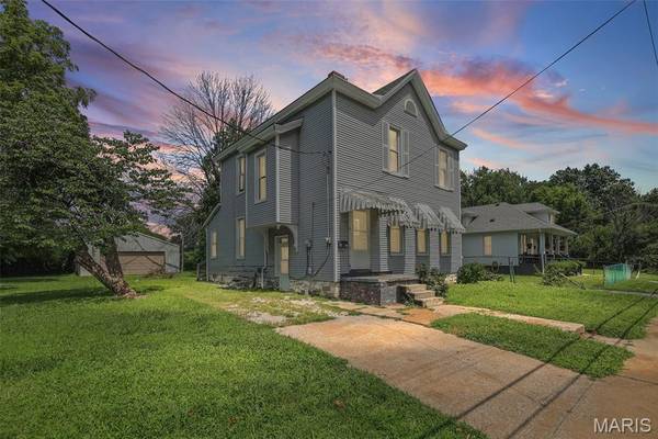 912 Tremont ST, Alton, IL 62002