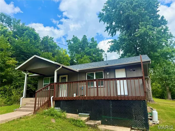 86 Court AVE, Camdenton, MO 65020