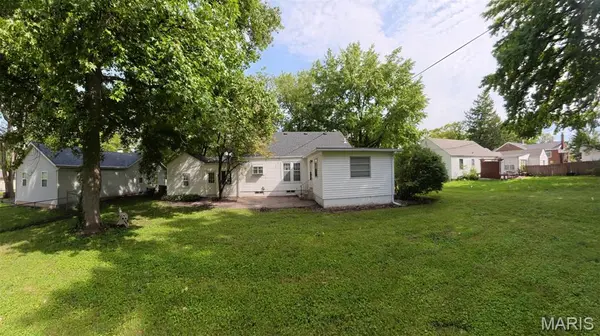 207 Marilyn DR, O'fallon, IL 62269