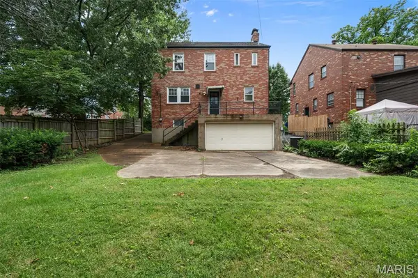 8105 Delmar BLVD, University City, MO 63130