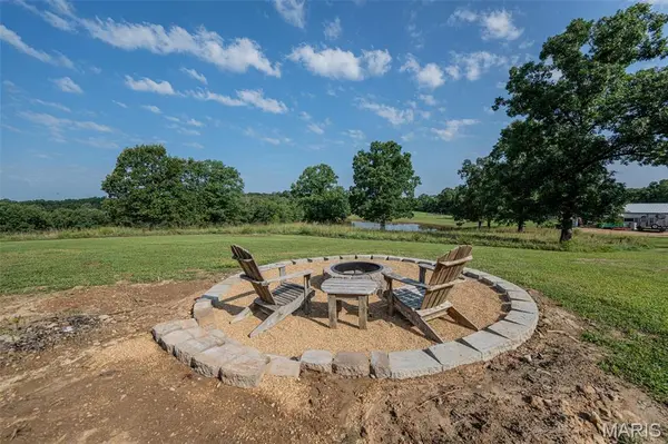 170 N Klein RD, Steelville, MO 65565