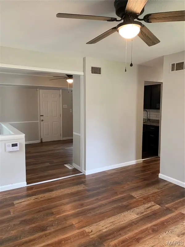 412 Macdougall DR, St Louis, MO 63137