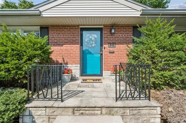 5215 Creighton DR, St Louis, MO 63123