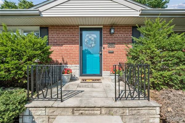 5215 Creighton DR, St Louis, MO 63123