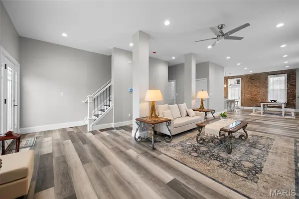 4413 Hunt AVE, St Louis, MO 63110